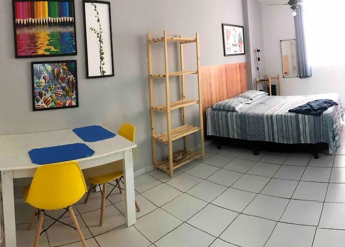 Apto 29 - Pequeno Studio Com Otima Localizacao