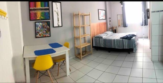 Apto 29 - Pequeno Com Otima Localizacao Apartamento
